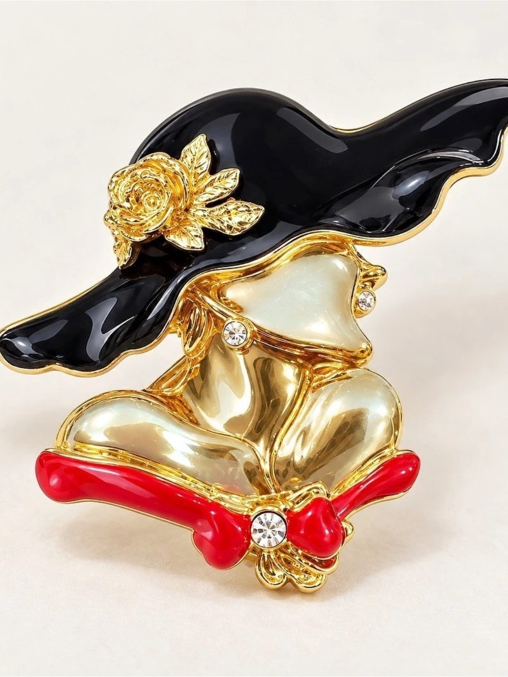 Floral women Brooch in Gold & Black Like New